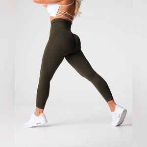 NVGTN Olive Contour 2.0 Seamless Leggings Medium